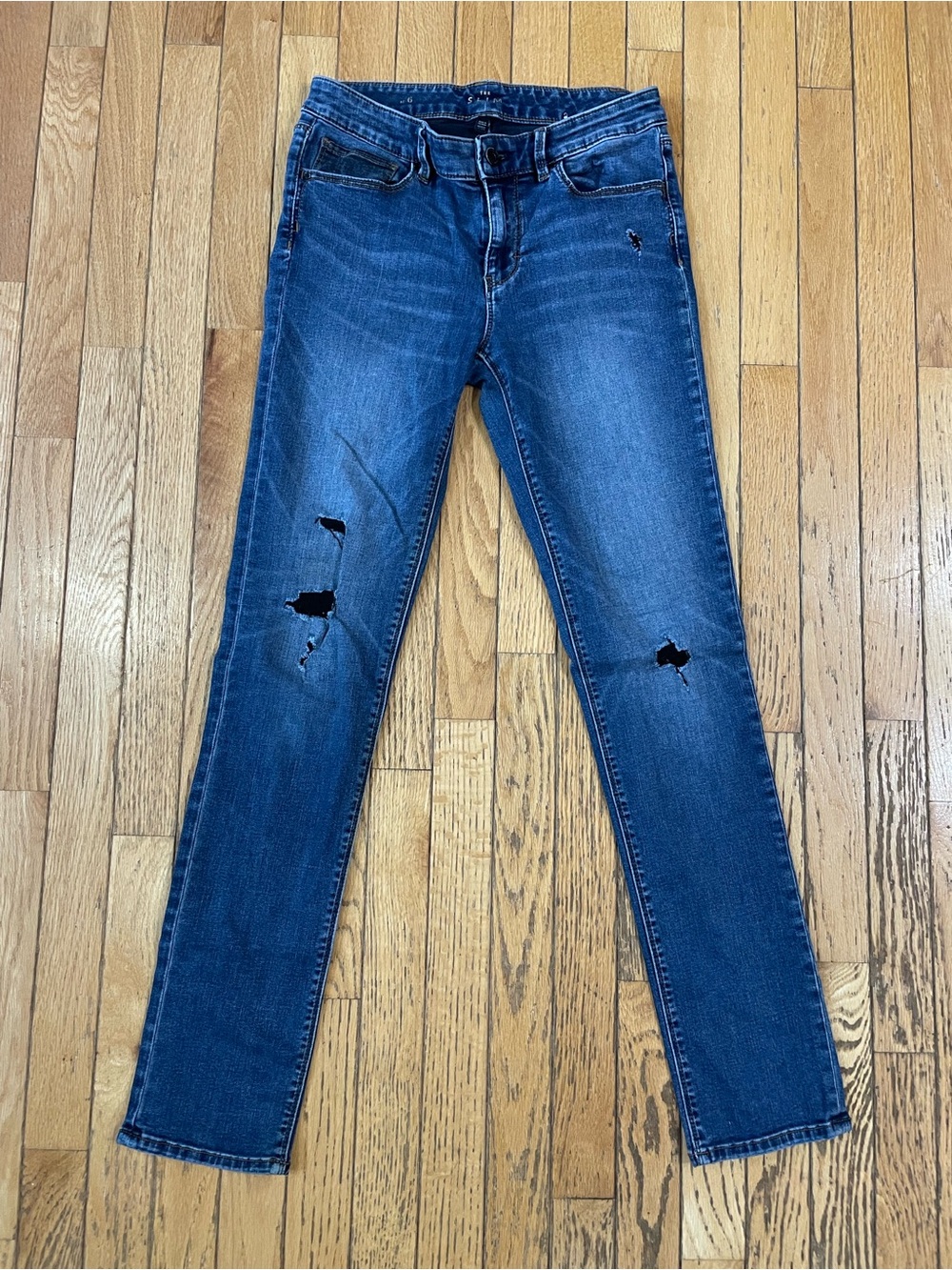 White House Black Market Dark Wash Distressed Slim Jeans Size 6